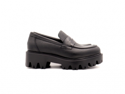 Pantofi femei Lui Shoes, cod 2P438, seria LORI, negru, piele naturala