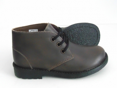 Ghete copii LM, cod 3G974, seria CREP, maro inchis, piele naturala